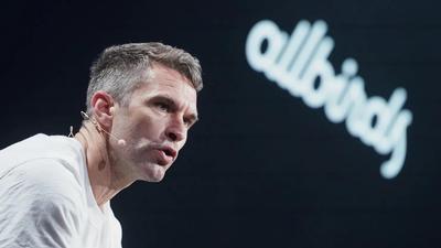 «أولبيردز» تودع الموضة إلى الذكاء الاصطناعي وتقفز بسهمها 700%