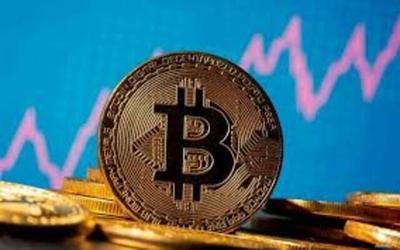 البيتكوين تستقر قرب 77 ألف دولار بعد خسائر متتالية البيتكوين تستقر قرب 77 ألف دولار بعد خسائر متتالية