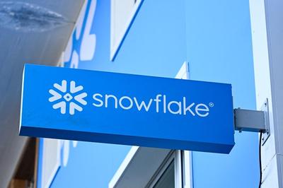 أسهم Snowflake تقفز 35% بعد نتائج قوية وصفقة بـ6 مليارات دولار مع Amazon