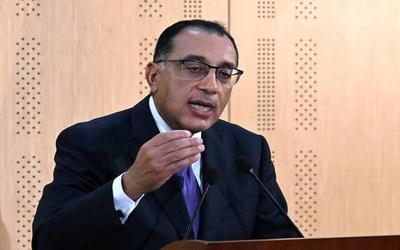 رئيس وزراء مصر: إنشاء وتشغيل عدد كبير من المصانع خلال 3 سنوات رئيس وزراء مصر: إنشاء وتشغيل عدد كبير من المصانع خلال 3 سنوات
