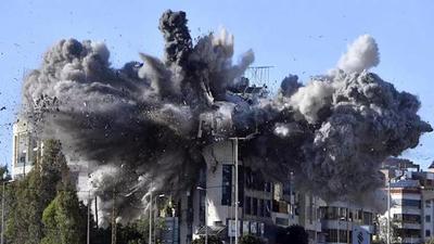 تفحمت جثثهم.. استشهاد 3 من عائلة أبو قاسم في دير البلح ونجاة طفل واحد